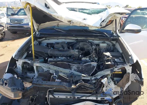 2016 Toyota 4Runner Sr5 z USA, uszkodzony, nr VIN JTEBU5JR6G5367985